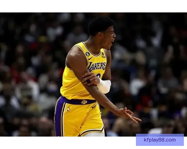 里夫斯腹斜肌二级受伤治疗方案及湖人季后赛潜在轮换分析